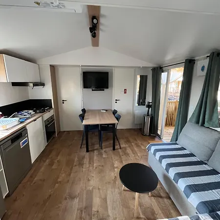 Camping Ma105 Le Mazet Vias